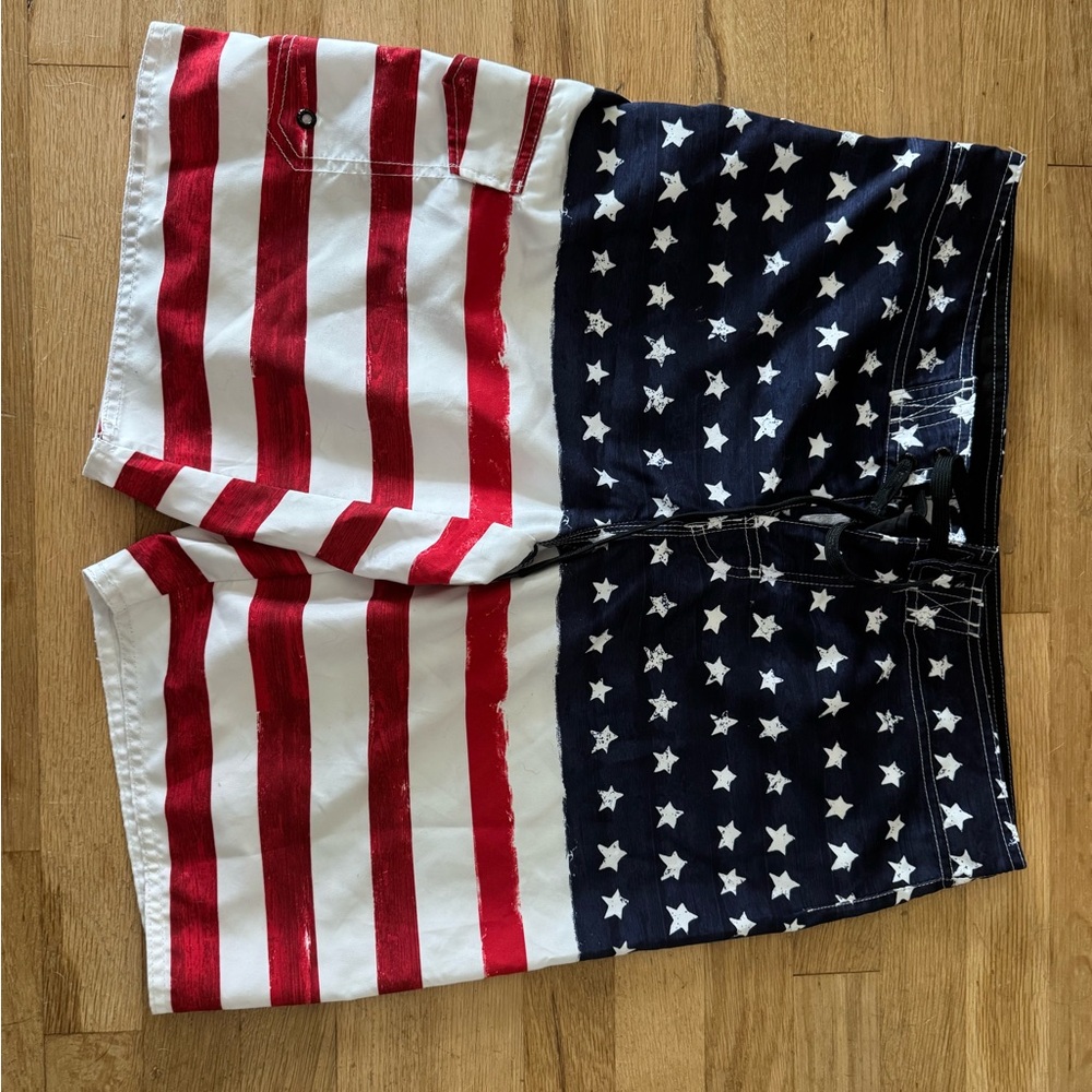 USA FLAG PATRIOTIC Men’s board shorts Hang Ten SIZE 34